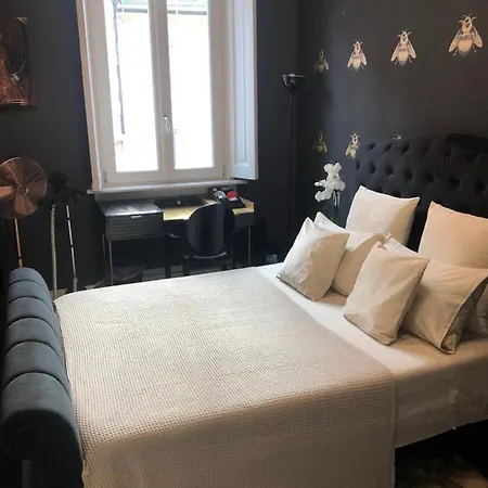 Lippi 42 With Private Garden Mediolan