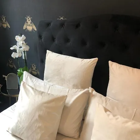 Lippi 42 With Private Garden Frühstückspension